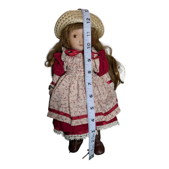 Vintage Holly Hobbie - Porcelain -First Day of School - Collectable - Picture 2 of 6